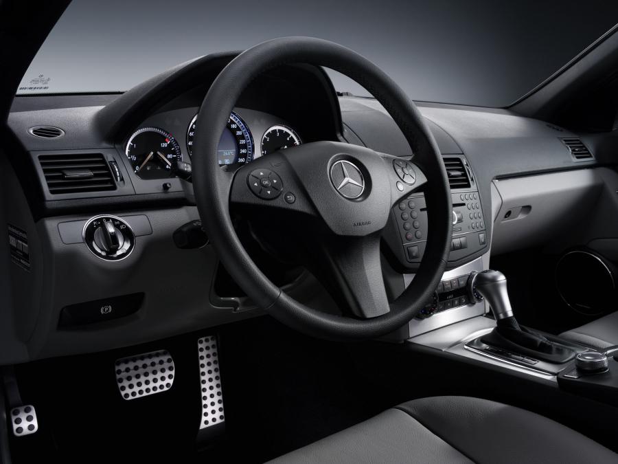  Mercedes-Benz C-Class 2007 года  (фото 201 из 413)